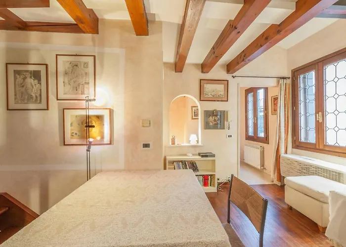 Ca\' delle Pizzocchere, a perfect spot in San Marco, sleep 8